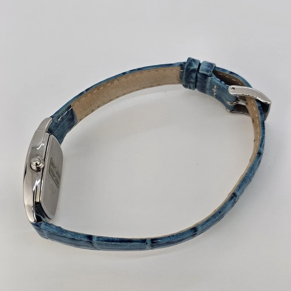 Timex‎ Women's Analog Watch 22MM Gray Dial Blue Leather Bands New Battery